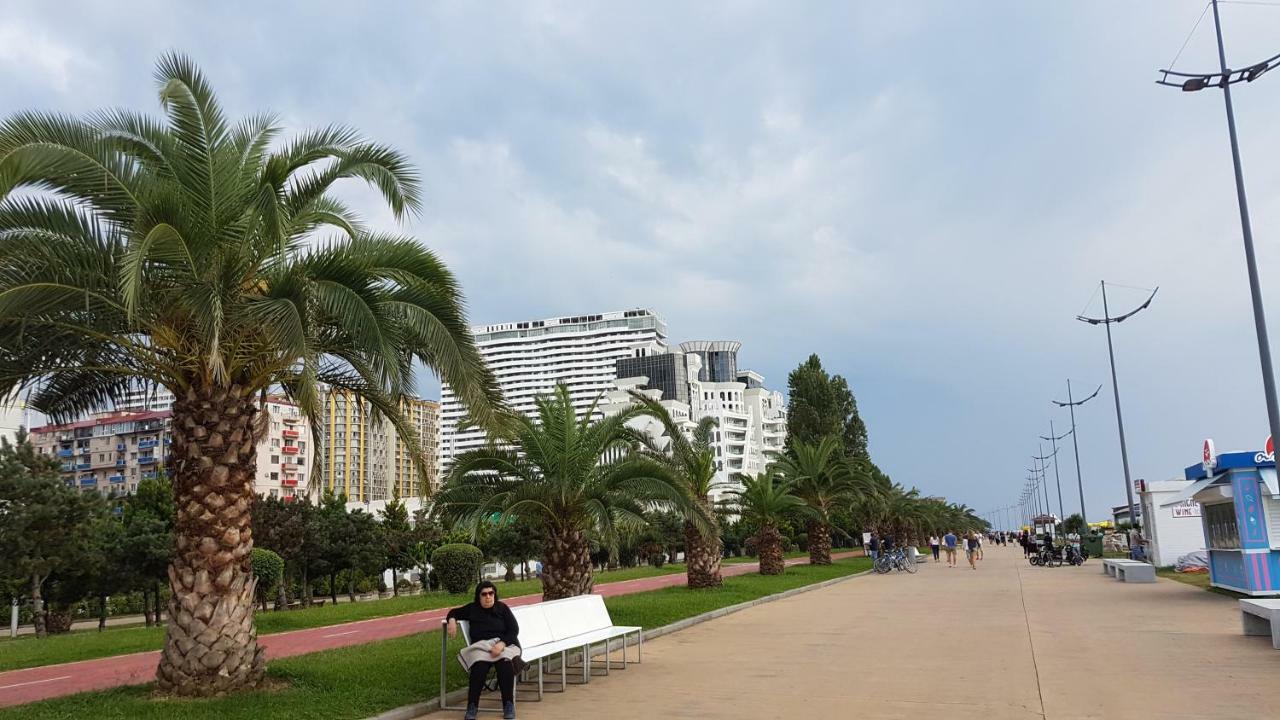 Deluxe Hotel Room In The Heart Of Batumi Orbi City A Block Kültér fotó